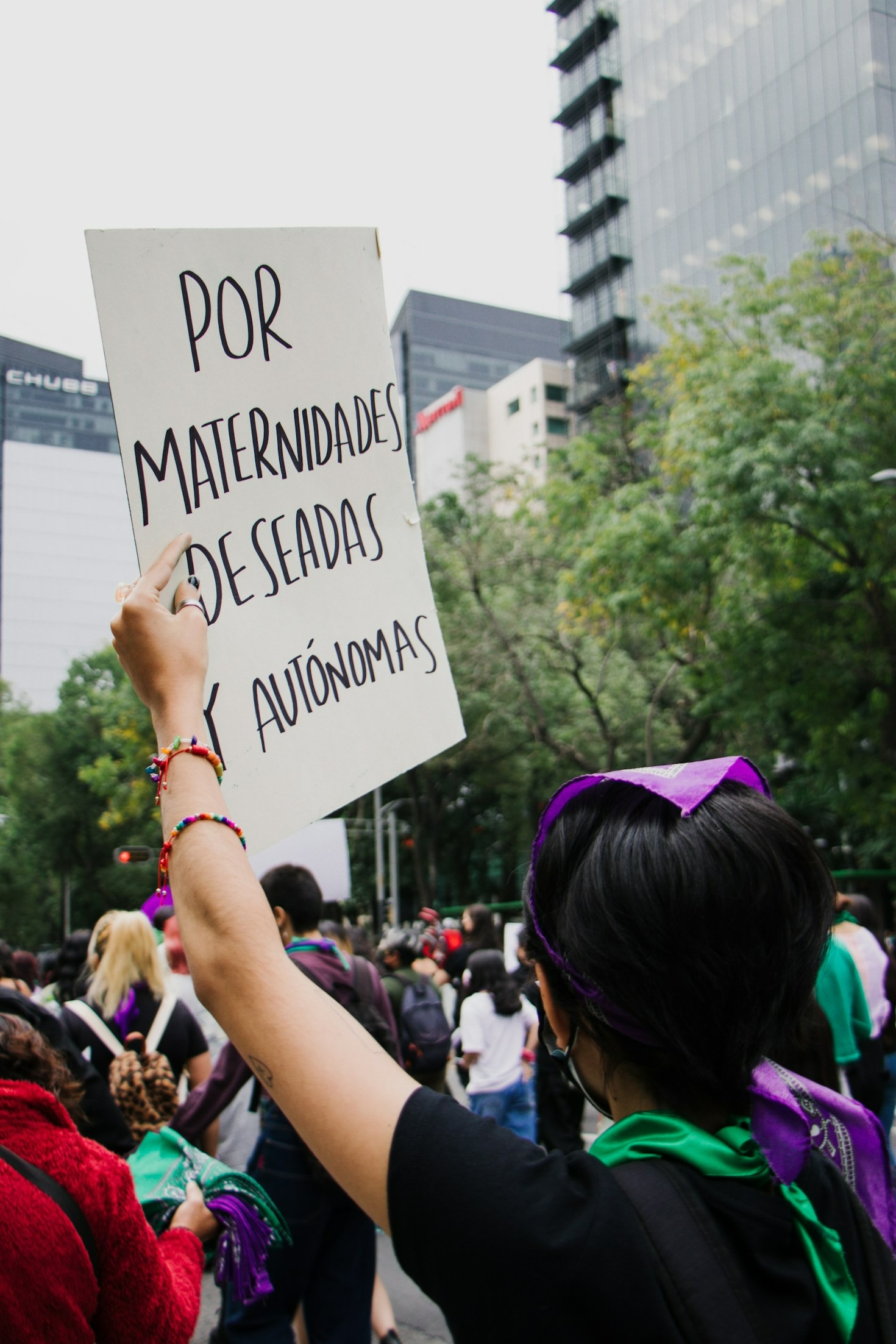 Problemas actuales que enfrentan niñas y mujeres